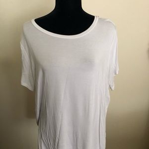 Torrid size 2 white super soft tshirt